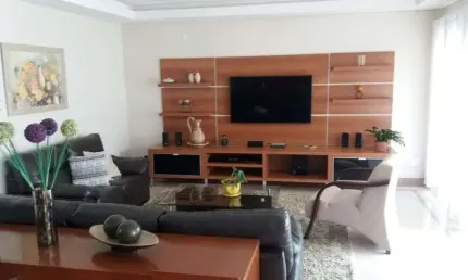 CASA DE CONDOMÍNIO EM JUNDIAÍ - ARAUCÁRIA - REGIÃO CAXAMBU - 4 VAGAS