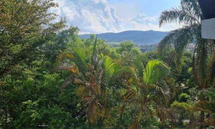 CASA A VENDA EM CONDOMÍNIO NA MALOTA - VISTA PARA A SERRA DO JAPI - SOBRADO