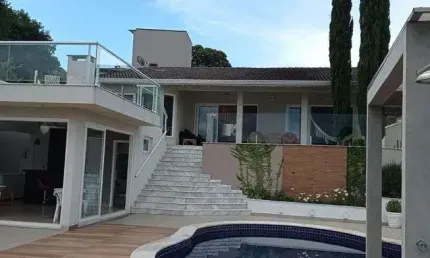 EXCELENTE CASA A VENDA EM CONDOMÍNIO EM VINHEDO - RESIDENCIAL MARAMBAIA - TÉRREA - LINDA VISTA