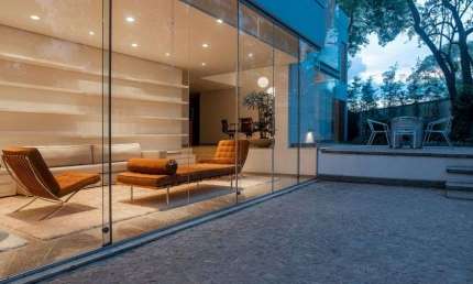 CASAS EM JUNDIAÍ - MALOTA - Alto Padrão - AT= 1.060,00m2 e AC= 300,00m2