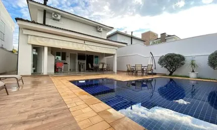 CASA EM CONDOMÍNIO EM JUNDIAÍ - BOSQUE DOS JATOBÁS - AT: 380,00 m² e AC: 234,00 m² - 3 suítes