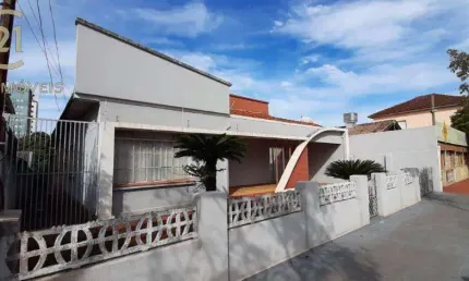 Casa à venda em Londrina, Centro, com 3 quartos, com 201.64 m²