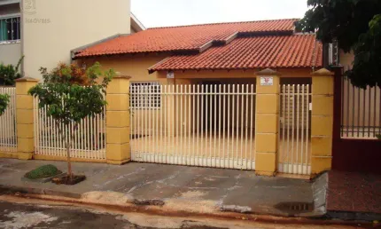 Casa à venda em Ibiporã, Centro, com 3 quartos, com 170 m²