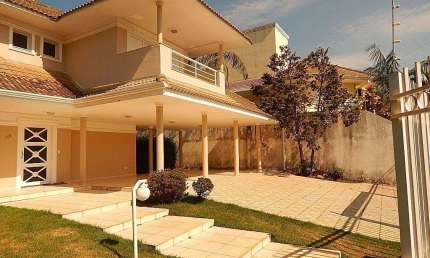 Casa para alugar em Londrina, Bela Suiça, com 3 suítes, com 300 m²