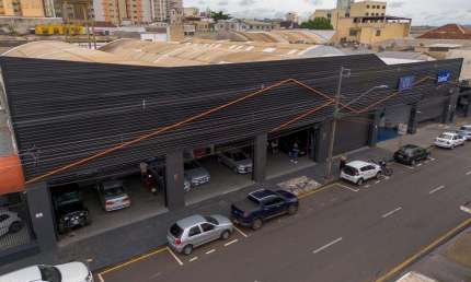 Loja para alugar em Londrina, Centro, com 341.17 m²