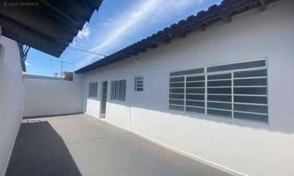 Casa para alugar em Londrina, Santa Rosa, com 1 suíte, com 50 m²