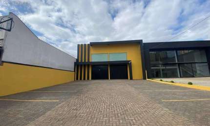 Barracão para alugar em Londrina, Centro, com 429 m²