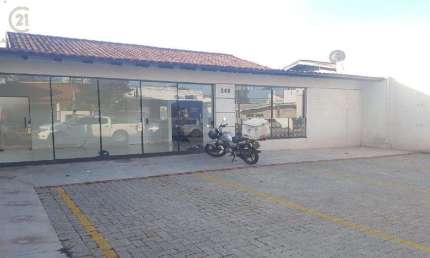 Casa para alugar em Londrina, Guanabara, com 4 quartos, com 200 m²