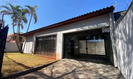 Casa para alugar em Londrina, Centro, com 3 quartos, com 213 m²