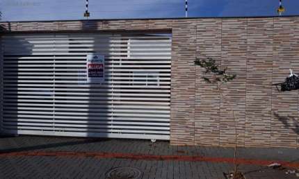 Casa para alugar em Londrina, Residencial José B Almeida, com 3 quartos, com 150 m²