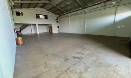 Barracão para alugar em londrina, antares, com 350 m²