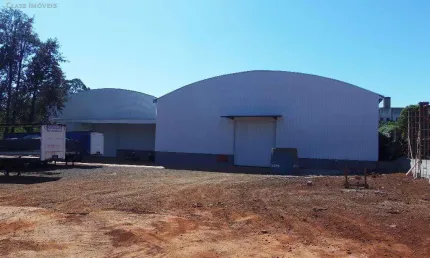 Barracão para alugar em Londrina, Yara, com 1000 m²