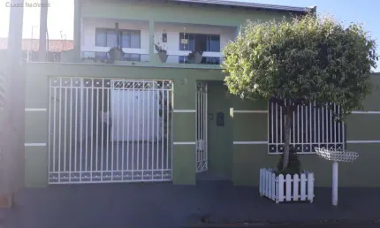 Casa à venda e para alugar em Londrina, Leonor, com 5 quartos, com 270 m²
