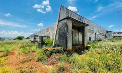 Terreno à venda em Ibiporã, Parque Industrial Castelo Branco, com 8600 m²