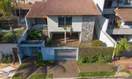 Casa à venda em Londrina, Araxá, com 3 quartos, com 250 m²