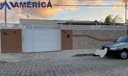 Espetacular casa à venda em João Pessoa-PB, bairro Ernesto Geisel: 3 quartos, 2 suítes, sala, 2 banheiros, 4 vagas, 180m².