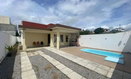 Casa com 3 quartos à venda na Avenida Cícero Batista de Oliveira, 1632, Alpes Suiços, Gravatá
