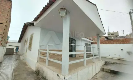 Casa com 3 quartos para alugar na Avenida Cícero Batista de Oliveira, 1632, Alpes Suiços, Gravatá