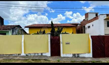 CASA PRÓXIMO DO COMÉRCIO PARA VENDA COM EXCELENTE LOCALIZAÇAO EM GRAVATÁ-PE