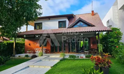 Casa em condomínio fechado com 4 quartos à venda na Avenida Cícero Batista de Oliveira, 1632, Alpes Suiços, Gravatá