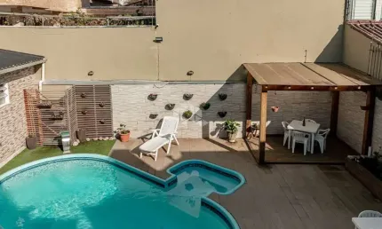 Casa com 4 quartos à venda na Rua Dona Adda Mascarenhas de Moraes, 1481, Jardim Itu Sabará, Porto Alegre por R$ 1.894.000
