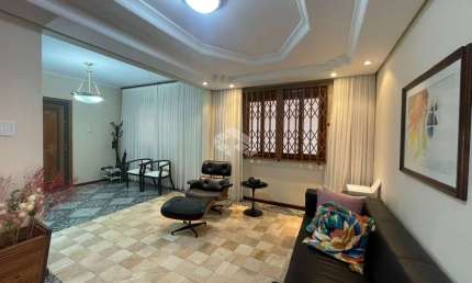 Casa com 4 quartos à venda na Rua Surupá, 95, Jardim Botânico, Porto Alegre por R$ 1.550.000