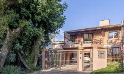 Casa com 4 quartos à venda na Rua Doutor Jorge Fayet, 21, Chácara das Pedras, Porto Alegre por R$ 1.810.000