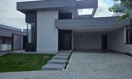Casa com 3 quartos à venda na Avenida das Palmeiras, 80, Bairro do Grama, Caçapava