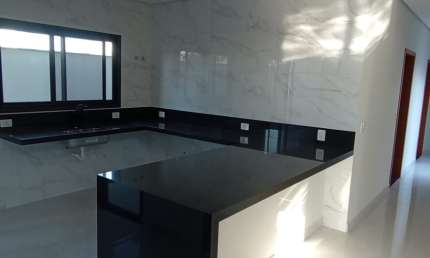 Casa com 3 quartos à venda na Avenida das Palmeiras, 122, Bairro do Grama, Caçapava