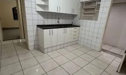 Casa com 2 quartos para alugar na Rua Leo Silva Gouvea, 90, Jardim do Sol, Taubaté