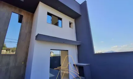 Sobrado com 02 dormitórios no bairro Itoupava Norte Próximo a Rivage