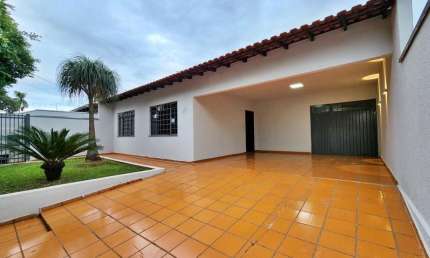 Casa com 3 quartos à venda na José Miguel Arias, 133, San Fernando, Londrina por R$ 650.000