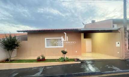 Casa em condomínio fechado com 3 quartos à venda na Rua Irma Thanes, 144, Conjunto Habitacional Santiago II, Londrina por R$ 650.000