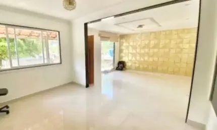 Vendo linda casa com piscina no bairro Fonseca Niterói