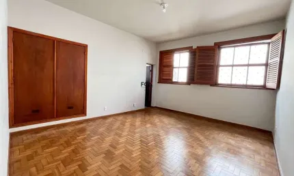 Casa com 5 quartos à venda na JOAQUIM MURTINHO, 215, Santo Antônio, Belo Horizonte por R$ 1.500.000