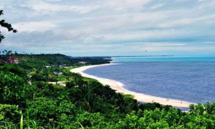 Lote à venda em condomínio fechado de alto padrão em Porto Seguro, a poucos minutos das praias paradisíacas e com excelente infraestrutura.