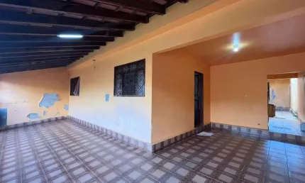 Descubra uma excelente oportunidade de morar em ceilândia sul, na qnm 25 conjunto e. esta casa de 250m² oferece espaço, conforto e praticidade, com um toque acolhedor ideal para quem busca uma vida tr