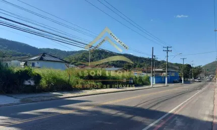 Terreno à venda na Avenida Central Ewerton Xavier, Itaipu, Niterói