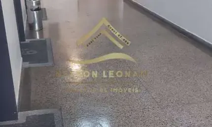 Sala no edifício condomínio fórum - centro, niterói