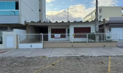 Casa com 5 dormitórios à venda, 188 m² por R$ 850.000,00 - Centro - Balneário Arroio do Silva/SC