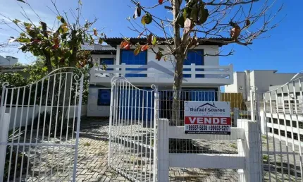 Casa com 5 dormitórios à venda, 200 m² por R$ 790.000,00 - Centro - Balneário Arroio do Silva/SC