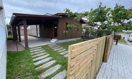 Casa com 2 dormitórios à venda, 60 m² por R$ 295.000,00 - Areias Brancas - Balneário Arroio do Silva/SC