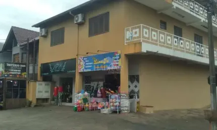 Prédio comercial/residencial no parque universitário