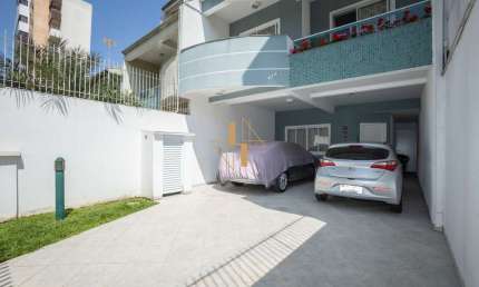 Casa com 4 quartos à venda no Água Verde, Curitiba 