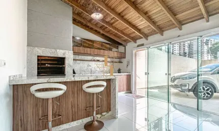 Sobrado com 3 dormitórios à venda, 189 m² por R$ 1.280.000,00 - Água Verde - Curitiba/PR