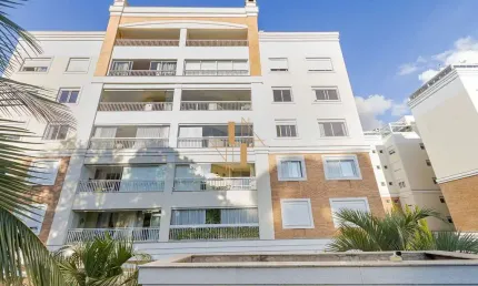 Apartamento com área externa em campo comprido, curitiba/pr