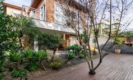 Residência no condomínio alphaville com 3 suítes e 1 demi suítes à venda, 540m² por r$ 4.950.000 - condomínio alphaville graciosa - pinhais/pr