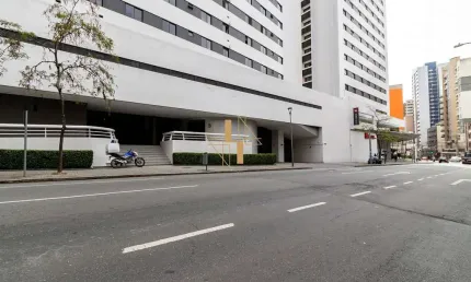 Locação apto 02 quartos na Av brigadeiro Franco, Batel, Curitiba/PR