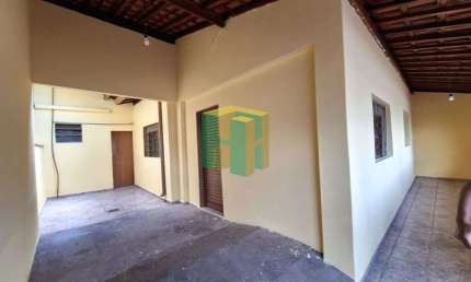 Casa com 2 quartos para alugar no Jardim Bela Vista, Bauru 