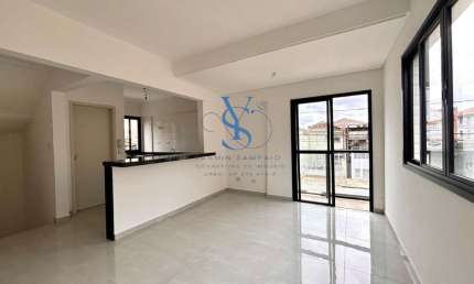 Casa à venda em Santos-SP, bairro Macuco: 2 quartos, 2 suítes, 1 sala, 3 banheiros, vaga de garagem. Área de 94m². Venha conferir!
